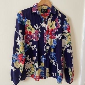 Yumi Kim Beautiful
Navy Silk Floral Print
L/S Button Front
Blouse Size Small